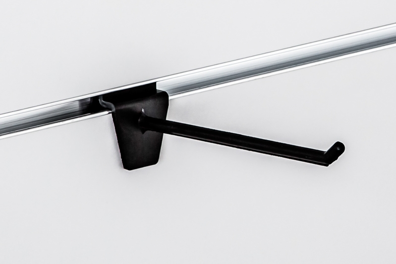 Haczyk pojedynczy Slatwall pleksa czarny