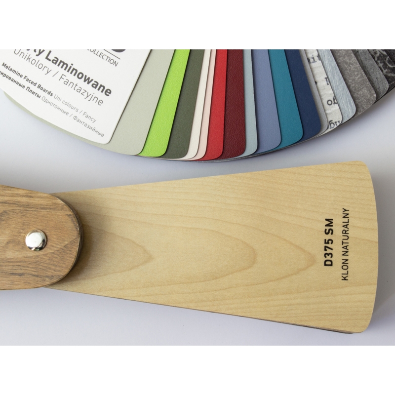 Wieszak sklepowy na odzież, z półką, chrom