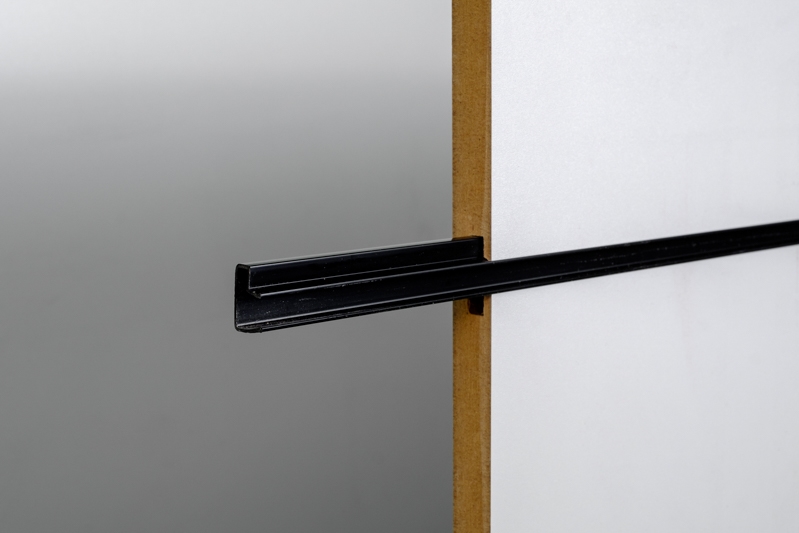 Wsuwka plastikowa L, czarna, system Spacewall